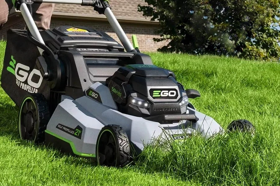 self-propelled lawnmower